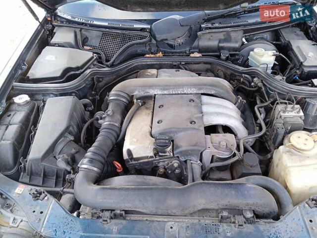 Зелений Мерседес Е-Клас, об'ємом двигуна 2.87 л та пробігом 432 тис. км за 3600 $, фото 11 на Automoto.ua