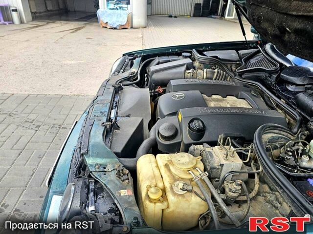 Зелений Мерседес Е-Клас, об'ємом двигуна 2.8 л та пробігом 278 тис. км за 2999 $, фото 5 на Automoto.ua