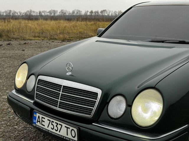 Зеленый Мерседес Е-Класс, объемом двигателя 2.4 л и пробегом 360 тыс. км за 3400 $, фото 16 на Automoto.ua