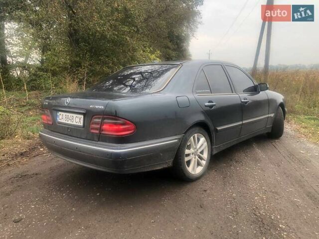 Зеленый Мерседес Е-Класс, объемом двигателя 2.8 л и пробегом 320 тыс. км за 3500 $, фото 2 на Automoto.ua