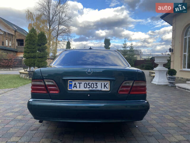 Мерседес Е-Класс 1999 в Долине на Automoto.ua Зеленый Мерседес Е-Класс, объемом двигателя 2.69 л и пробегом 410 тыс. км за 5250 $, фото 9 на Automoto.ua