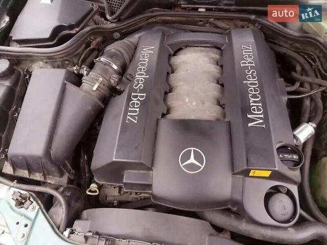 Зеленый Мерседес Е-Класс, объемом двигателя 4.27 л и пробегом 396 тыс. км за 4444 $, фото 5 на Automoto.ua