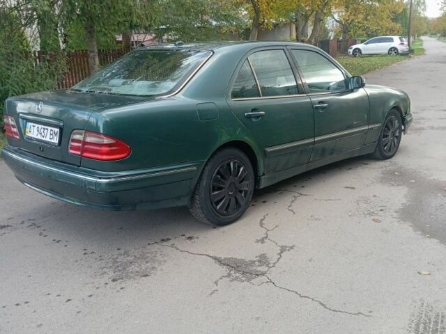 Мерседес Е-Клас 1999 у Калуше на Automoto.ua Зелений Мерседес Е-Клас, об'ємом двигуна 2.7 л та пробігом 420 тис. км за 1950 $, фото 4 на Automoto.ua