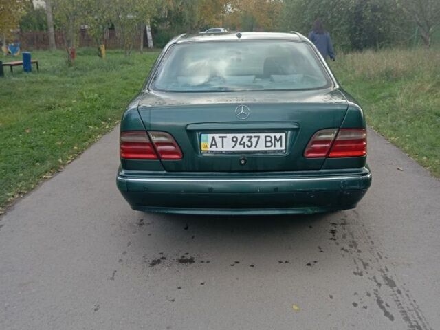 Мерседес Е-Клас 1999 у Калуше на Automoto.ua Зелений Мерседес Е-Клас, об'ємом двигуна 2.7 л та пробігом 420 тис. км за 1950 $, фото 7 на Automoto.ua