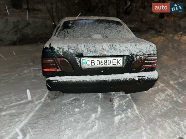 Зеленый Мерседес Е-Класс, объемом двигателя 2.9 л и пробегом 4 тыс. км за 2550 $, фото 3 на Automoto.ua