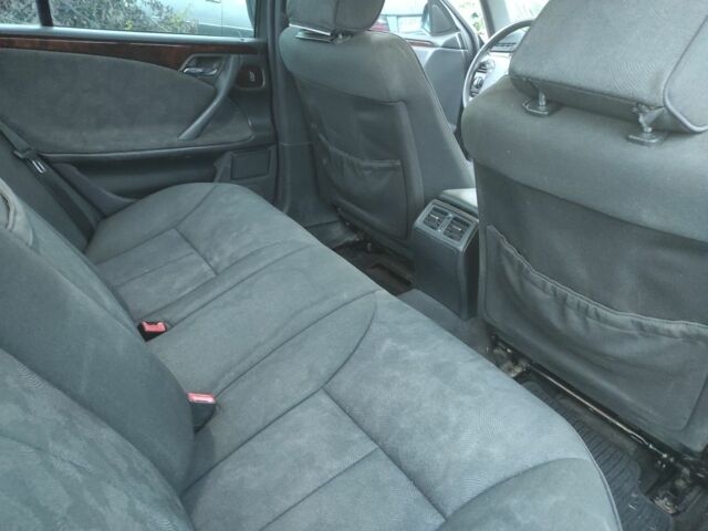 Зеленый Мерседес Е-Класс, объемом двигателя 2.2 л и пробегом 320 тыс. км за 3300 $, фото 19 на Automoto.ua