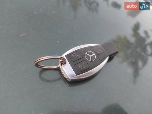 Зеленый Мерседес Е-Класс, объемом двигателя 2.15 л и пробегом 320 тыс. км за 2999 $, фото 3 на Automoto.ua