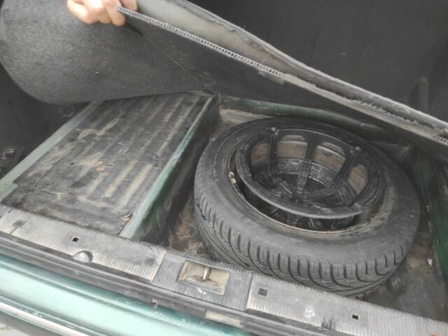 Зеленый Мерседес Е-Класс, объемом двигателя 2.2 л и пробегом 320 тыс. км за 3300 $, фото 13 на Automoto.ua