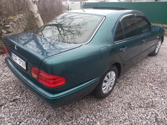 Зелений Мерседес Е-Клас, об'ємом двигуна 0 л та пробігом 254 тис. км за 1500 $, фото 20 на Automoto.ua