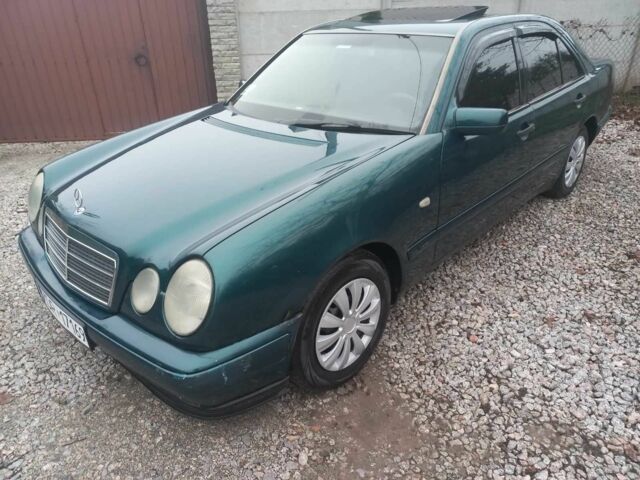 Зелений Мерседес Е-Клас, об'ємом двигуна 0 л та пробігом 254 тис. км за 1500 $, фото 19 на Automoto.ua