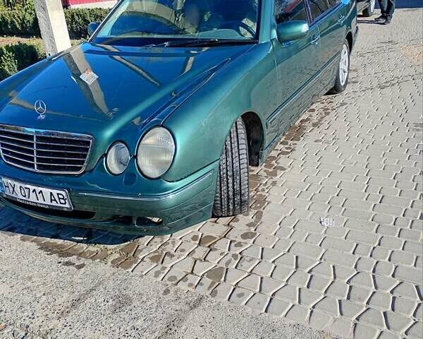 Зеленый Мерседес Е-Класс, объемом двигателя 2.15 л и пробегом 481 тыс. км за 4000 $, фото 12 на Automoto.ua