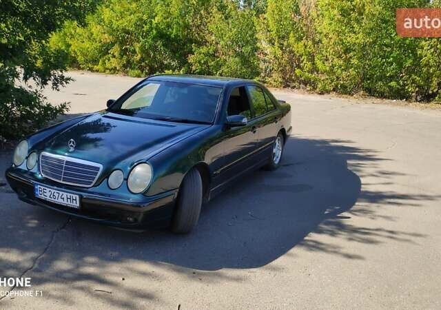 Зеленый Мерседес Е-Класс, объемом двигателя 2.2 л и пробегом 450 тыс. км за 4800 $, фото 6 на Automoto.ua