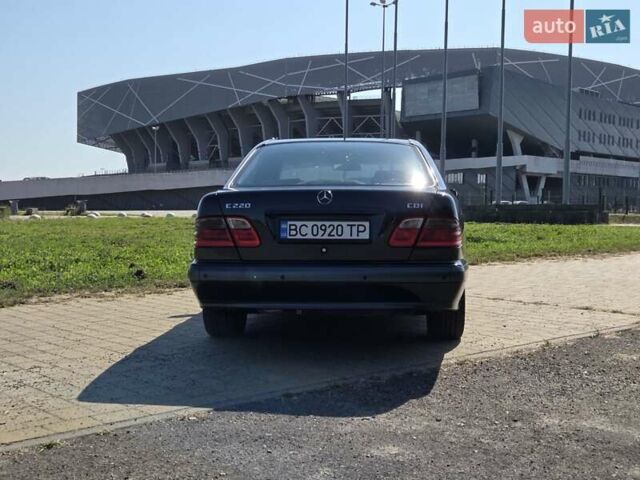 Зелений Мерседес Е-Клас, об'ємом двигуна 2.15 л та пробігом 290 тис. км за 5499 $, фото 10 на Automoto.ua