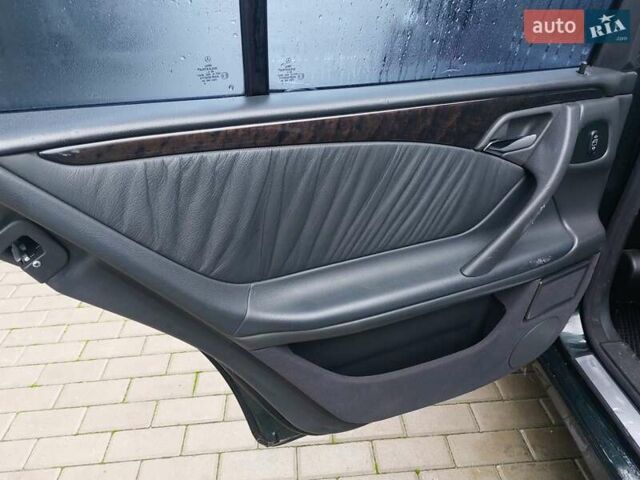 Зелений Мерседес Е-Клас, об'ємом двигуна 2 л та пробігом 331 тис. км за 4450 $, фото 9 на Automoto.ua