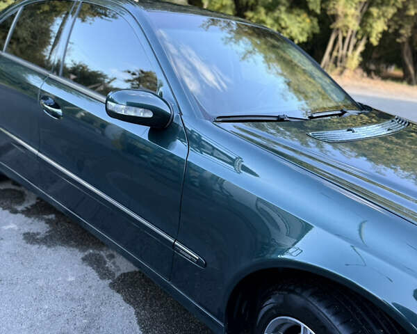 Зелений Мерседес Е-Клас, об'ємом двигуна 3.2 л та пробігом 395 тис. км за 6500 $, фото 3 на Automoto.ua