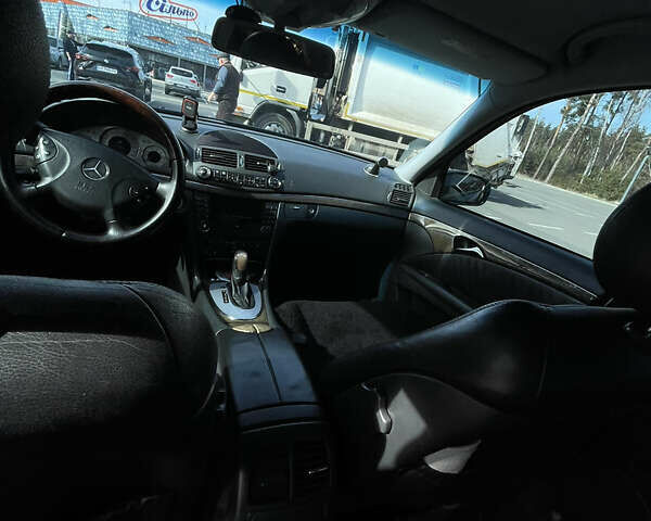 Зелений Мерседес Е-Клас, об'ємом двигуна 3.2 л та пробігом 395 тис. км за 6500 $, фото 14 на Automoto.ua