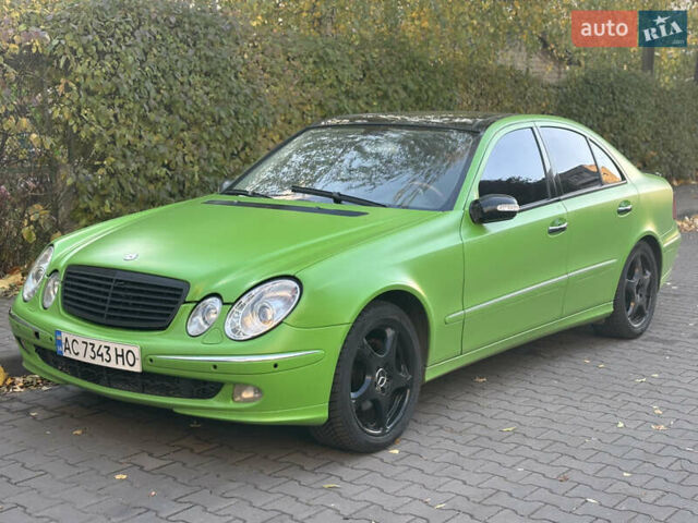 Зеленый Мерседес Е-Класс, объемом двигателя 3.2 л и пробегом 276 тыс. км за 9500 $, фото 1 на Automoto.ua
