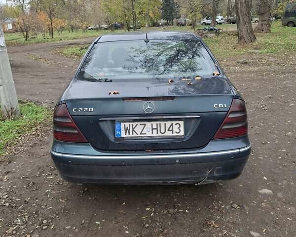 Зеленый Мерседес Е-Класс, объемом двигателя 0 л и пробегом 460 тыс. км за 2375 $, фото 3 на Automoto.ua