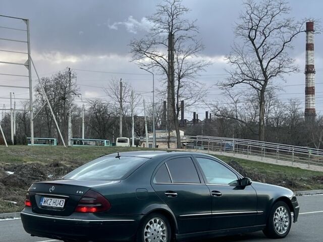 Зелений Мерседес Е-Клас, об'ємом двигуна 2.2 л та пробігом 350 тис. км за 2070 $, фото 2 на Automoto.ua