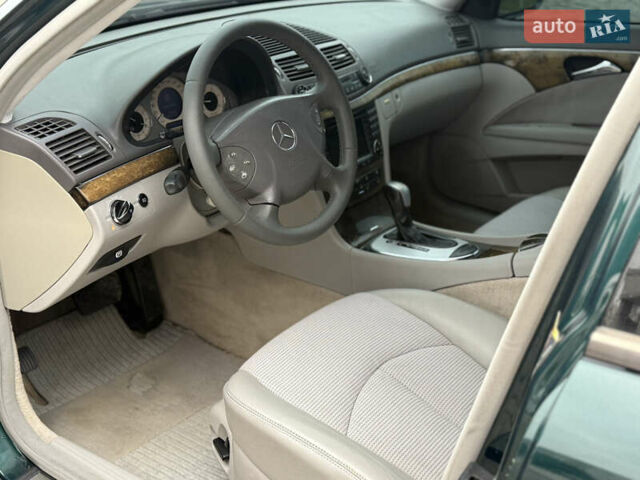 Зеленый Мерседес Е-Класс, объемом двигателя 2.69 л и пробегом 318 тыс. км за 6500 $, фото 13 на Automoto.ua