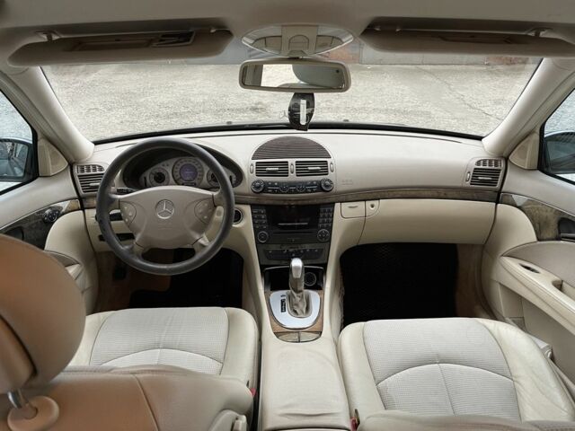 Зеленый Мерседес Е-Класс, объемом двигателя 2.7 л и пробегом 347 тыс. км за 3000 $, фото 6 на Automoto.ua