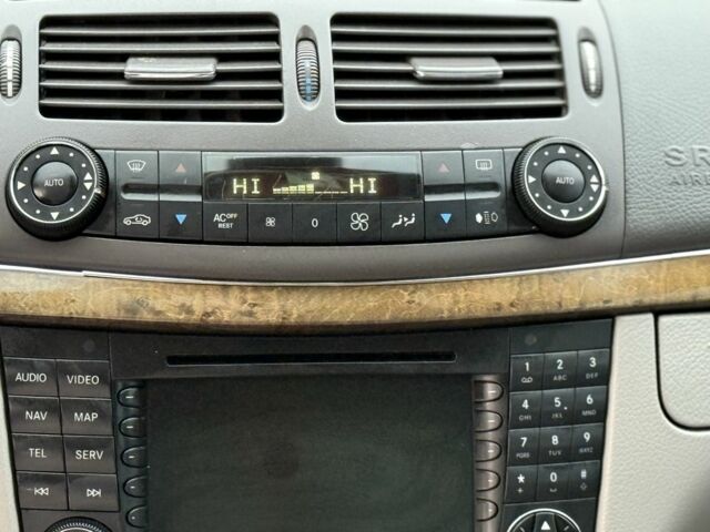 Зелений Мерседес Е-Клас, об'ємом двигуна 2.7 л та пробігом 318 тис. км за 6500 $, фото 18 на Automoto.ua