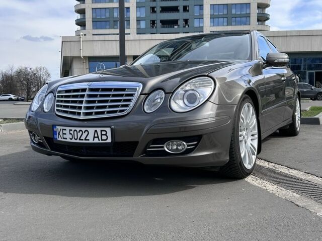 Мерседес Е-Клас 2006 у Дніпро (Дніпропетровську) на Automoto.ua Зелений Мерседес Е-Клас, об'ємом двигуна 3 л та пробігом 98 тис. км за 13000 $, фото 2 на Automoto.ua