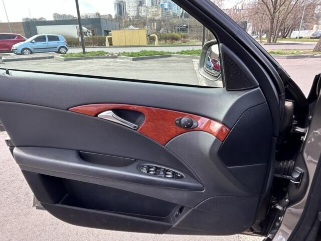 Мерседес Е-Клас 2006 у Дніпро (Дніпропетровську) на Automoto.ua Зелений Мерседес Е-Клас, об'ємом двигуна 3 л та пробігом 98 тис. км за 13000 $, фото 10 на Automoto.ua