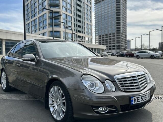 Мерседес Е-Клас 2006 у Дніпро (Дніпропетровську) на Automoto.ua Зелений Мерседес Е-Клас, об'ємом двигуна 3 л та пробігом 98 тис. км за 13000 $, фото 3 на Automoto.ua