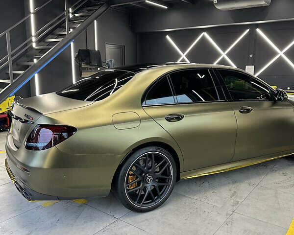 Мерседес Е-Клас 2018 у Києві на Automoto.ua Зелений Мерседес Е-Клас, об'ємом двигуна 3.98 л та пробігом 43 тис. км за 85000 $, фото 35 на Automoto.ua