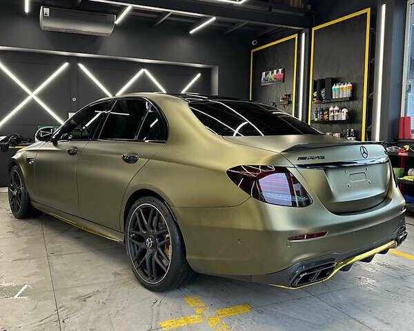 Мерседес Е-Клас 2018 у Києві на Automoto.ua Зелений Мерседес Е-Клас, об'ємом двигуна 3.98 л та пробігом 43 тис. км за 85000 $, фото 25 на Automoto.ua