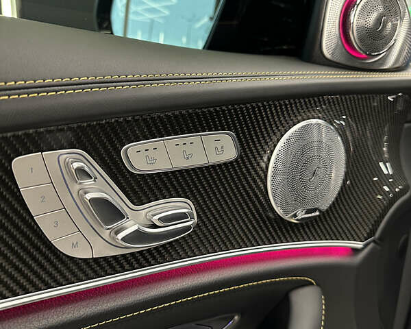 Мерседес Е-Клас 2018 у Києві на Automoto.ua Зелений Мерседес Е-Клас, об'ємом двигуна 3.98 л та пробігом 43 тис. км за 85000 $, фото 50 на Automoto.ua