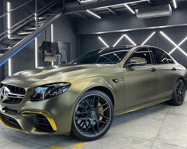 Мерседес Е-Клас 2018 у Києві на Automoto.ua Зелений Мерседес Е-Клас, об'ємом двигуна 3.98 л та пробігом 43 тис. км за 85000 $, фото 18 на Automoto.ua