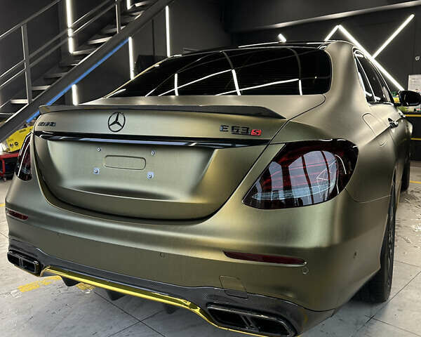 Мерседес Е-Клас 2018 у Києві на Automoto.ua Зелений Мерседес Е-Клас, об'ємом двигуна 3.98 л та пробігом 43 тис. км за 85000 $, фото 32 на Automoto.ua