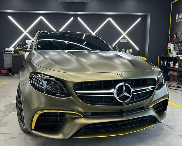 Мерседес Е-Клас 2018 у Києві на Automoto.ua Зелений Мерседес Е-Клас, об'ємом двигуна 3.98 л та пробігом 43 тис. км за 85000 $, фото 6 на Automoto.ua