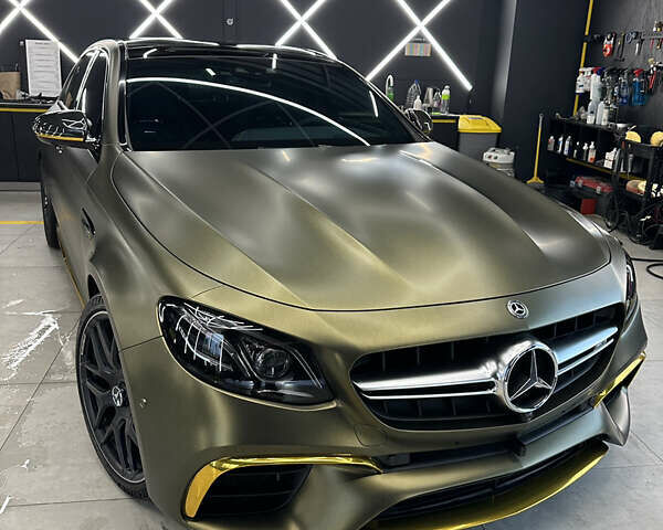 Мерседес Е-Клас 2018 у Києві на Automoto.ua Зелений Мерседес Е-Клас, об'ємом двигуна 3.98 л та пробігом 43 тис. км за 85000 $, фото 9 на Automoto.ua
