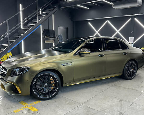 Мерседес Е-Клас 2018 у Києві на Automoto.ua Зелений Мерседес Е-Клас, об'ємом двигуна 3.98 л та пробігом 43 тис. км за 85000 $, фото 24 на Automoto.ua