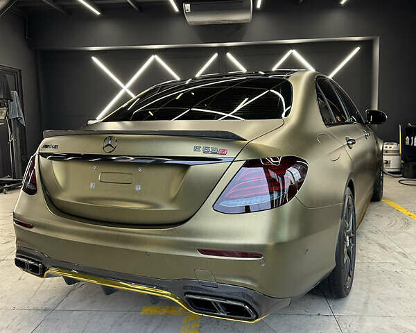 Мерседес Е-Клас 2018 у Києві на Automoto.ua Зелений Мерседес Е-Клас, об'ємом двигуна 3.98 л та пробігом 43 тис. км за 85000 $, фото 37 на Automoto.ua