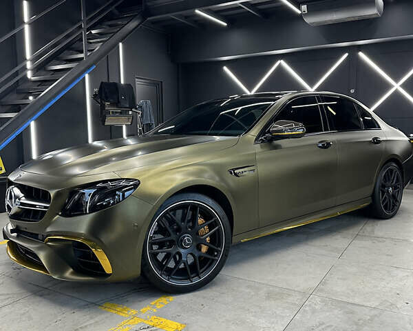 Мерседес Е-Клас 2018 у Києві на Automoto.ua Зелений Мерседес Е-Клас, об'ємом двигуна 3.98 л та пробігом 43 тис. км за 85000 $, фото 23 на Automoto.ua