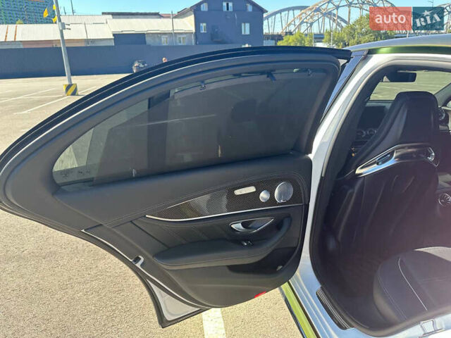 Зеленый Мерседес Е-Класс, объемом двигателя 3.98 л и пробегом 52 тыс. км за 81500 $, фото 13 на Automoto.ua