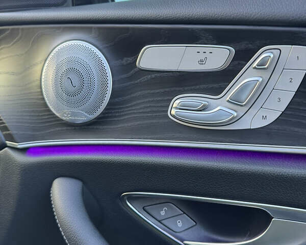 Зеленый Мерседес Е-Класс, объемом двигателя 3 л и пробегом 95 тыс. км за 40000 $, фото 16 на Automoto.ua