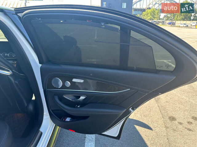 Зеленый Мерседес Е-Класс, объемом двигателя 3.98 л и пробегом 52 тыс. км за 81500 $, фото 20 на Automoto.ua