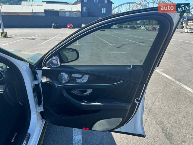 Зеленый Мерседес Е-Класс, объемом двигателя 3.98 л и пробегом 52 тыс. км за 81500 $, фото 19 на Automoto.ua