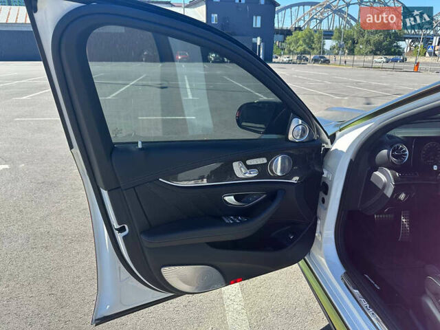 Зеленый Мерседес Е-Класс, объемом двигателя 3.98 л и пробегом 52 тыс. км за 81500 $, фото 17 на Automoto.ua