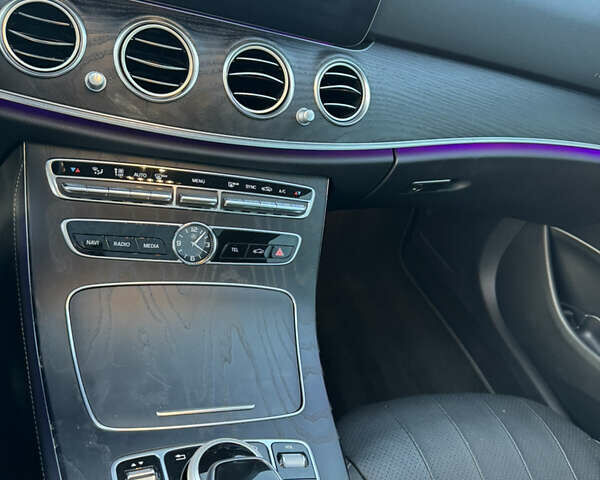 Зеленый Мерседес Е-Класс, объемом двигателя 3 л и пробегом 95 тыс. км за 40000 $, фото 19 на Automoto.ua