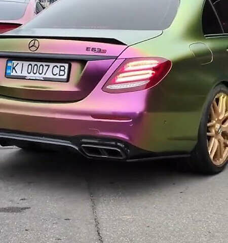 Зеленый Мерседес Е-Класс, объемом двигателя 3.98 л и пробегом 52 тыс. км за 81500 $, фото 1 на Automoto.ua