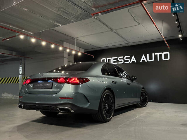 Зеленый Мерседес Е-Класс, объемом двигателя 1.99 л и пробегом 12 тыс. км за 95000 $, фото 12 на Automoto.ua