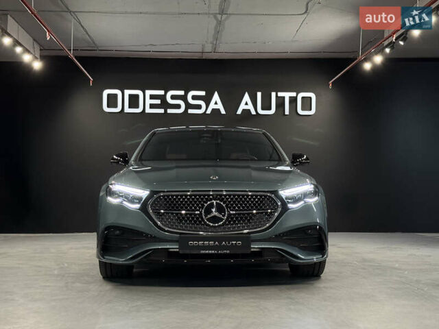 Зеленый Мерседес Е-Класс, объемом двигателя 1.99 л и пробегом 12 тыс. км за 95000 $, фото 1 на Automoto.ua