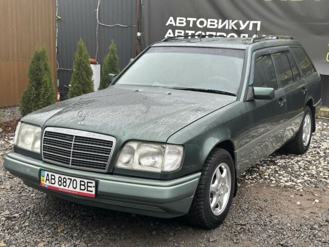 Зеленый Мерседес Е-Класс, объемом двигателя 3 л и пробегом 280 тыс. км за 3999 $, фото 1 на Automoto.ua