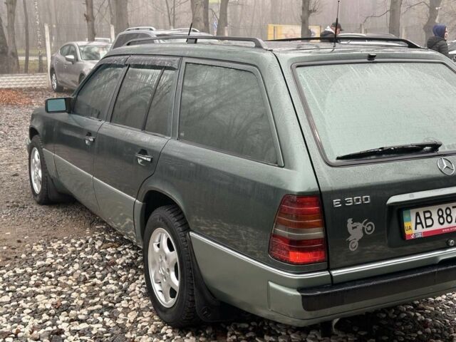 Зеленый Мерседес Е-Класс, объемом двигателя 3 л и пробегом 280 тыс. км за 3999 $, фото 3 на Automoto.ua
